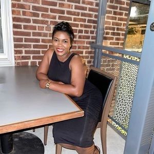 Meet your Posher, Carline